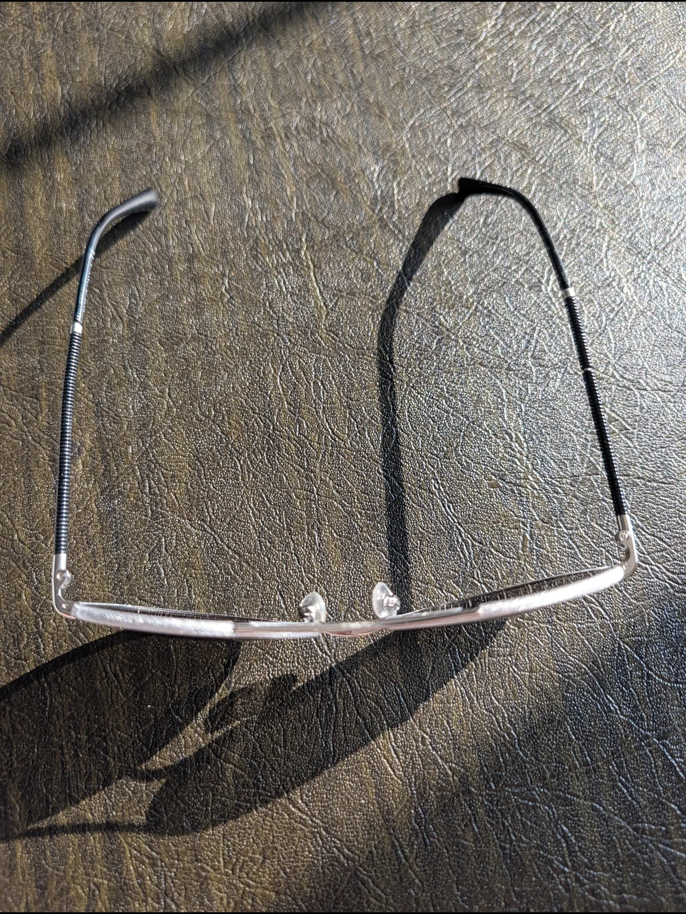 Chanel Silvertone Metal Frame Sunglasses with Mirror Tint Aviator Sunglasses